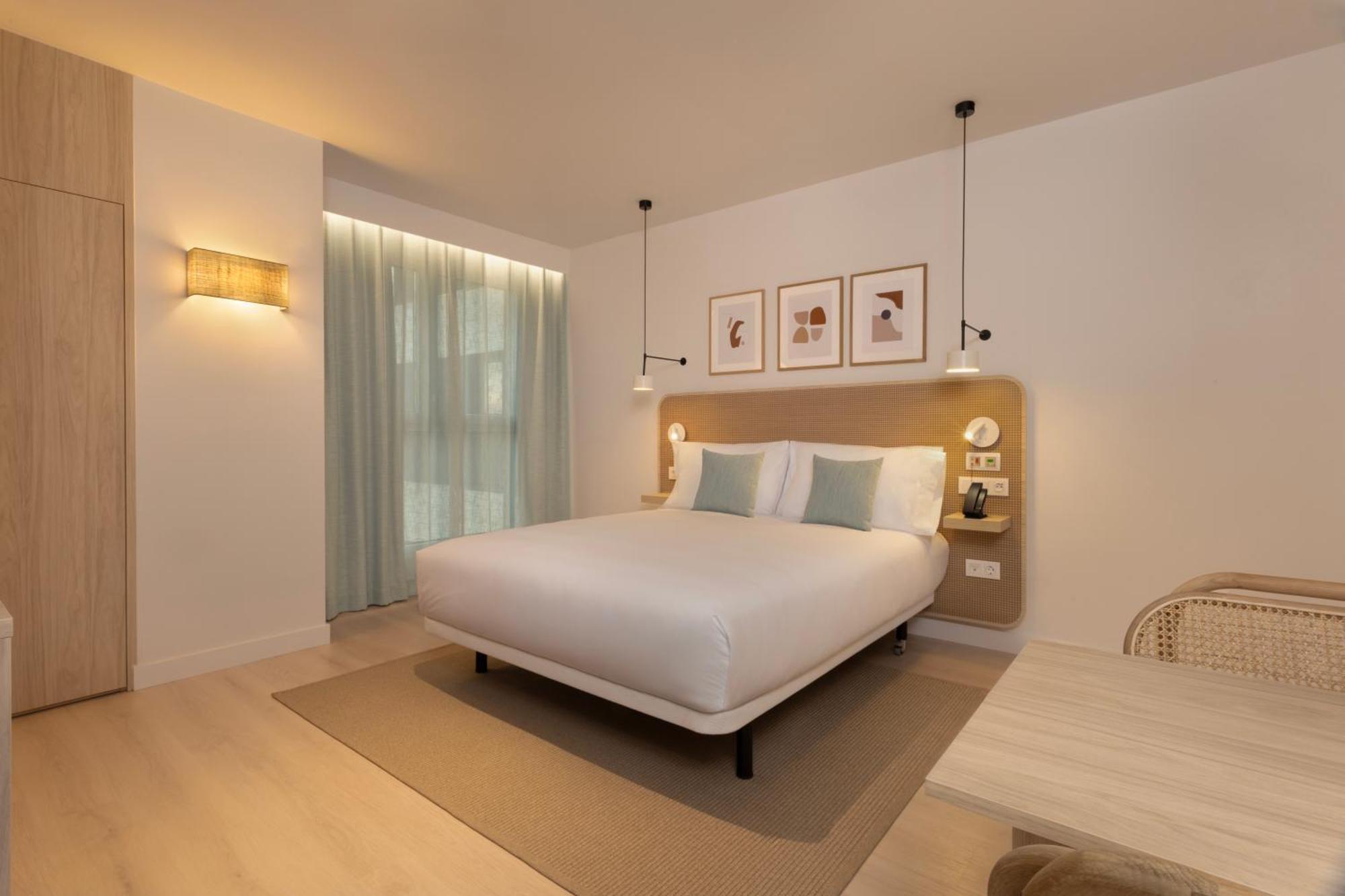 Staybridge Suites & Apartments Malaga By Ihg ภายนอก รูปภาพ