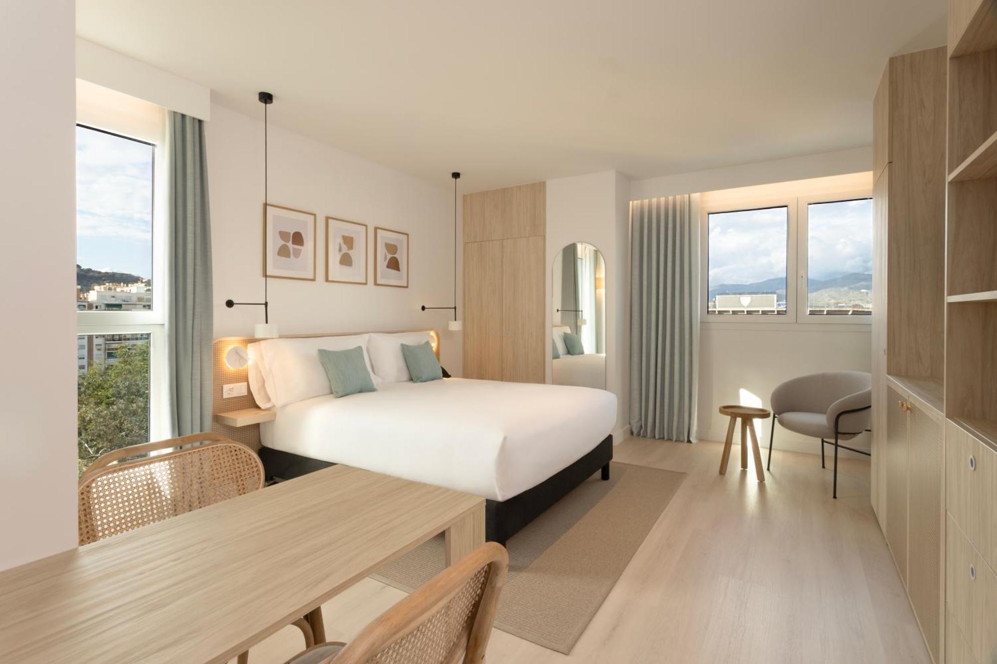 Staybridge Suites & Apartments Malaga By Ihg ภายนอก รูปภาพ