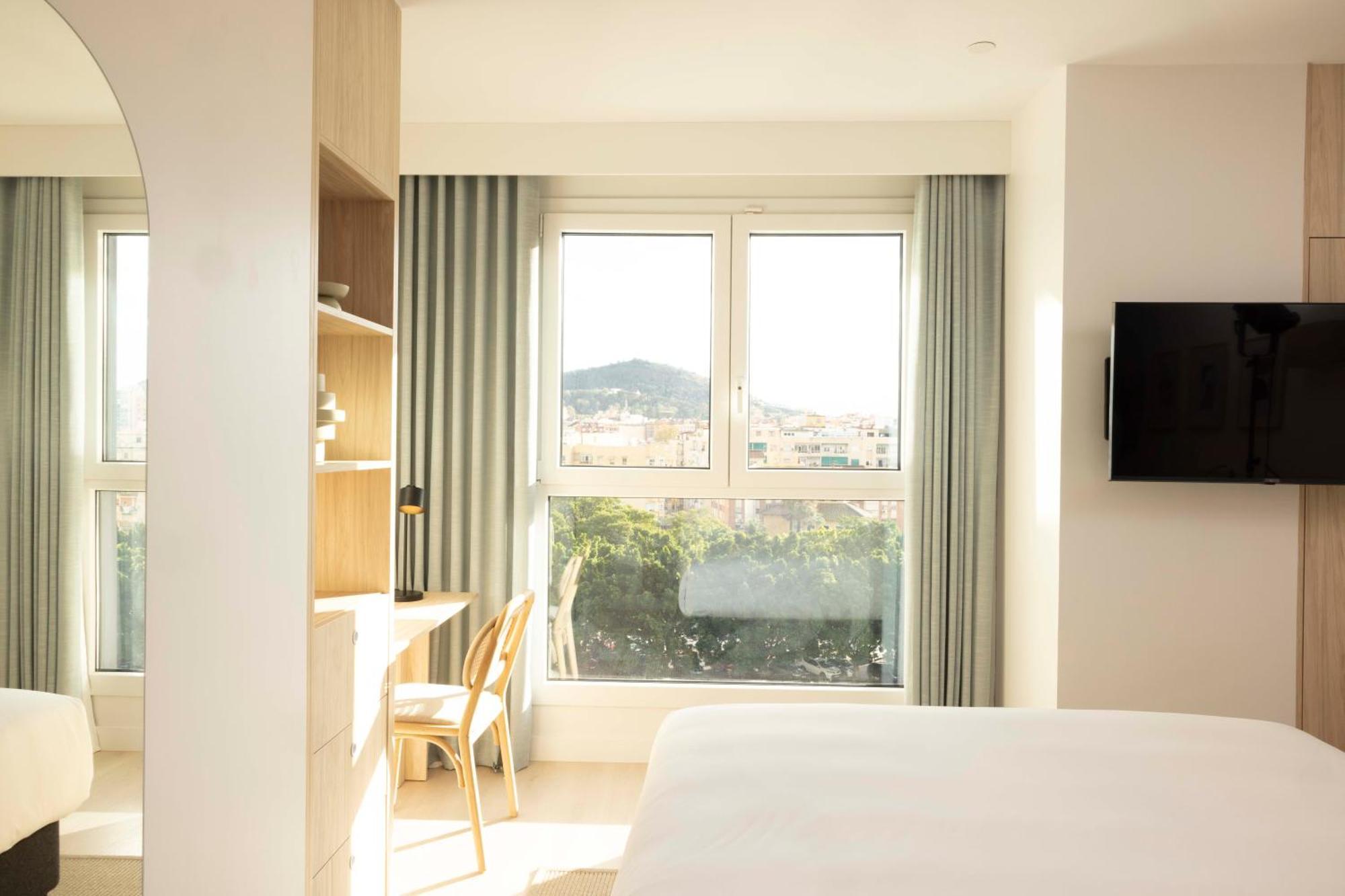 Staybridge Suites & Apartments Malaga By Ihg ภายนอก รูปภาพ
