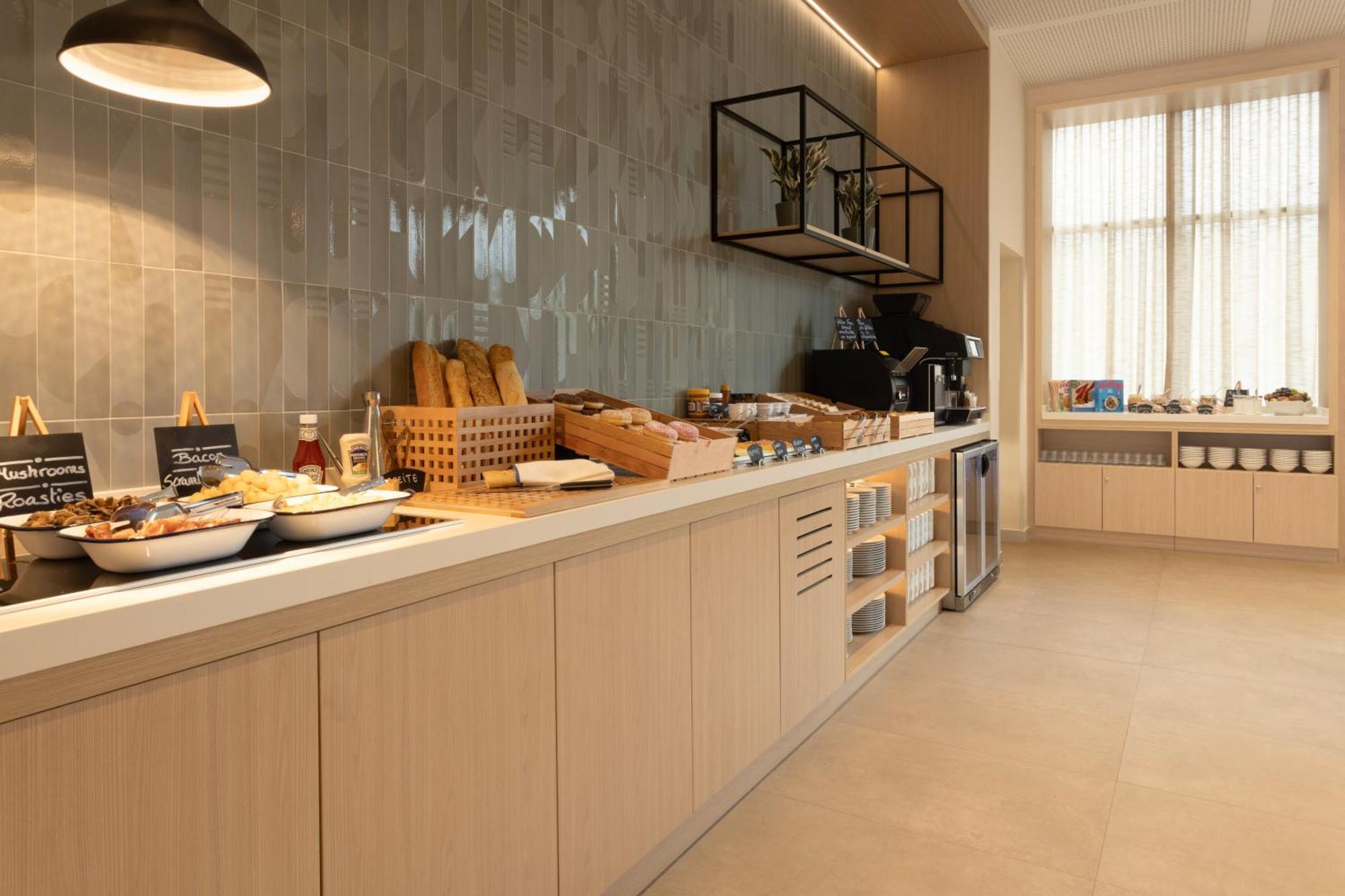 Staybridge Suites & Apartments Malaga By Ihg ภายนอก รูปภาพ